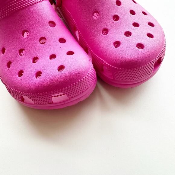 Classic Crocs Clog Hot Pink Women’s W10 Men’s M8 Lightweight Slip-On - Picture 4 of 7